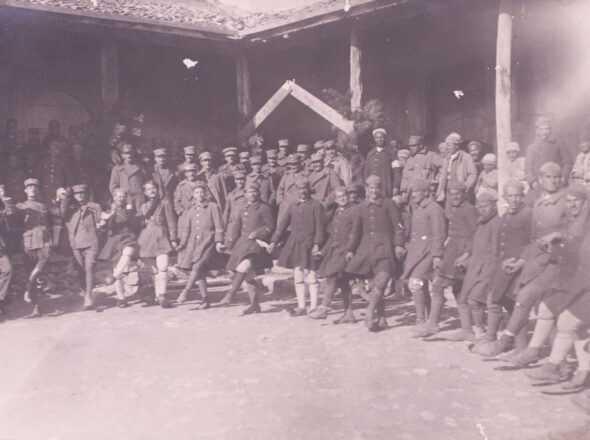 Χορός. Ιδιωτικό Αρχείο Δημητρίου Θεοτόκη.