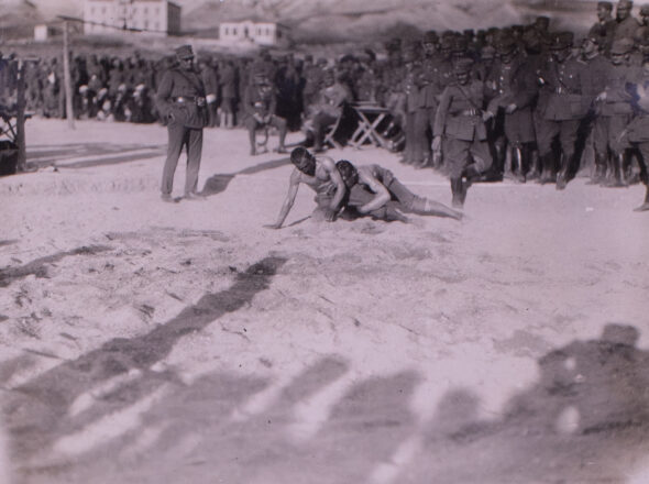 Αγώνες πάλης. Ιδιωτικό Αρχείο Δημητρίου Θεοτόκη.